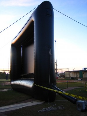 screen_from_behind_0.jpg